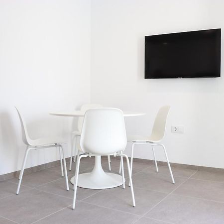 V&C Apartamentos كونيل ذي لا فرونتيرا المظهر الخارجي الصورة