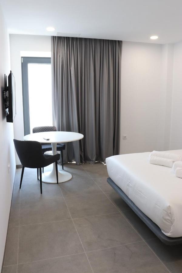 V&C Apartamentos كونيل ذي لا فرونتيرا المظهر الخارجي الصورة