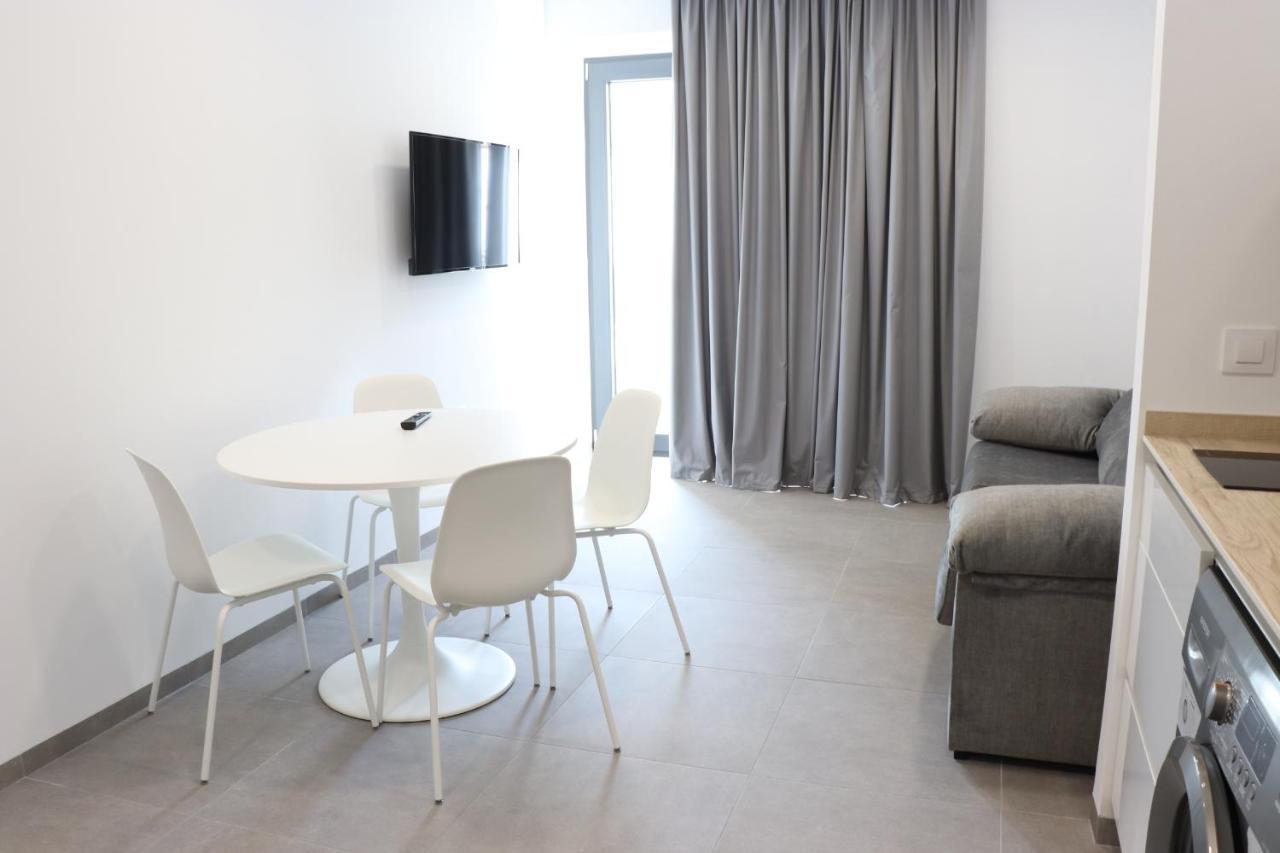 V&C Apartamentos كونيل ذي لا فرونتيرا المظهر الخارجي الصورة