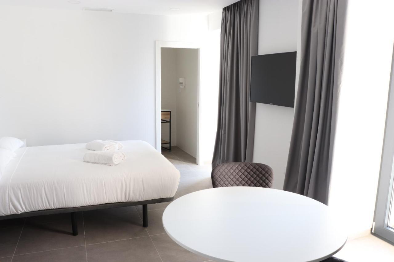 V&C Apartamentos كونيل ذي لا فرونتيرا المظهر الخارجي الصورة